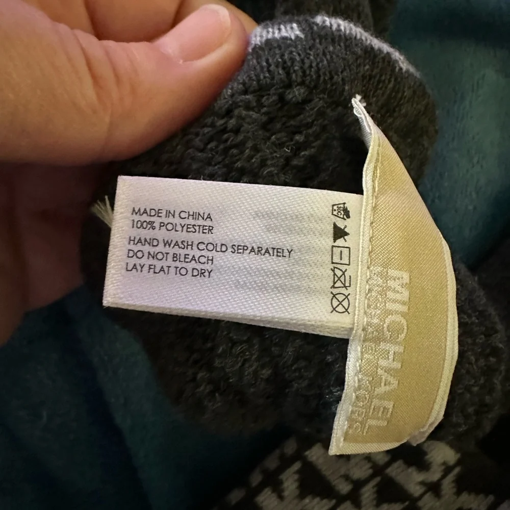 Michael Michael kors gray knit gloves with logo detail
